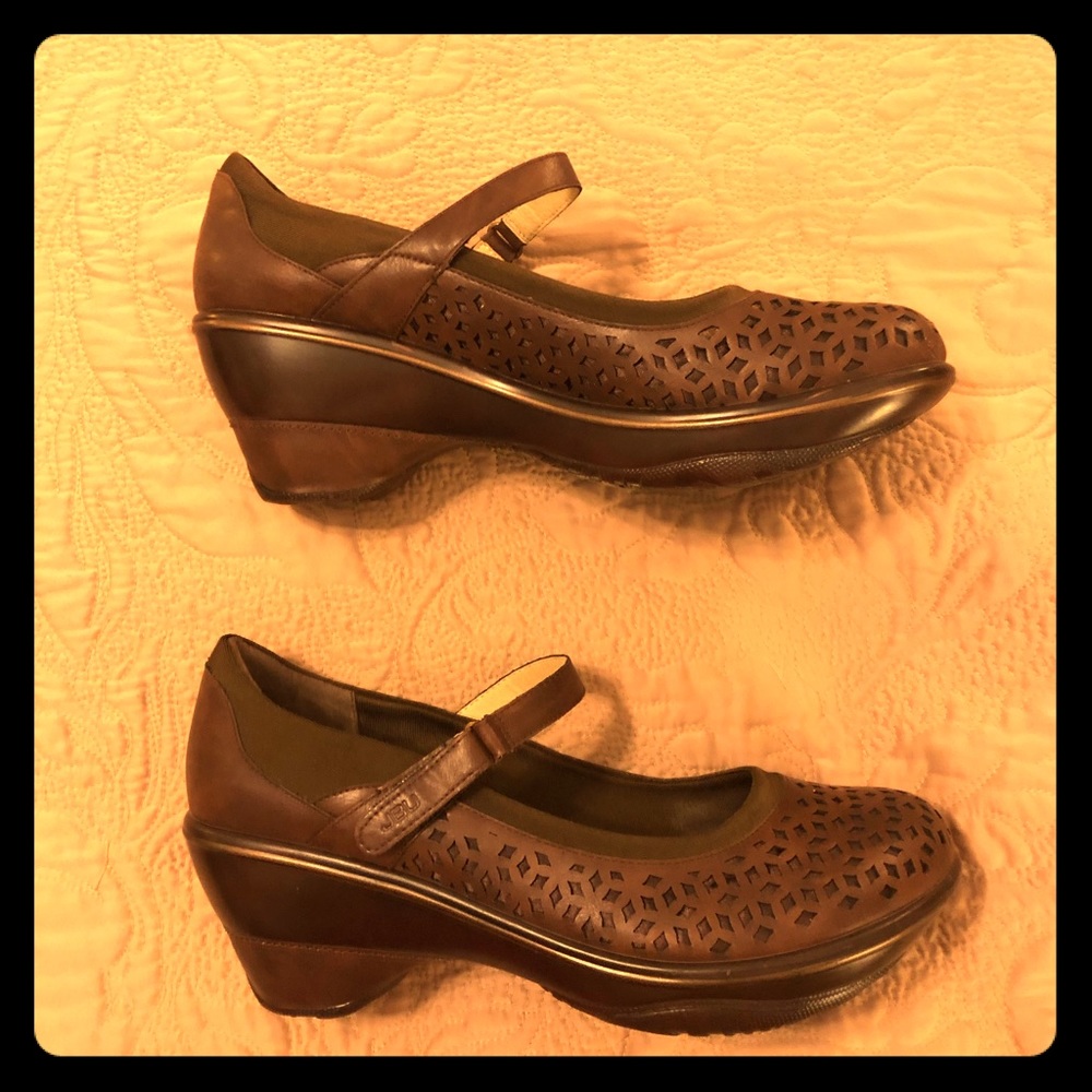 JBU Vegan Leather Memory Foam Mary Jane Platforms